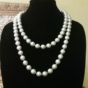 Vintage metallic silver bead necklace